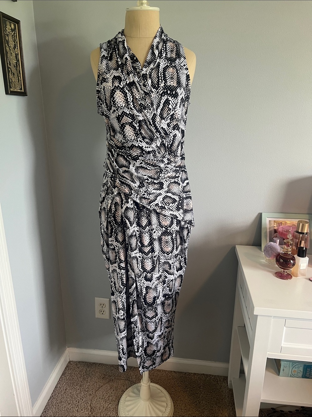 RACHEL Rachel Roy Black and White Snake Print Sleeveless Dress